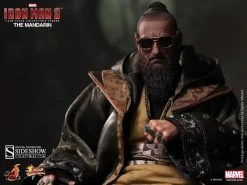 Iron Man 3 : The Mandarin Sixth Scale Figure Hot Toys -Optimal Model Geschäft hot toys ht1 117 im3 mandarin sixth scale figure s0 p5 5000x5000 i12391