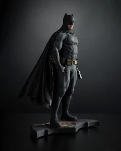 Batman V Superman: Dawn Of Justice Statue 1/6 Batman 32 Cm