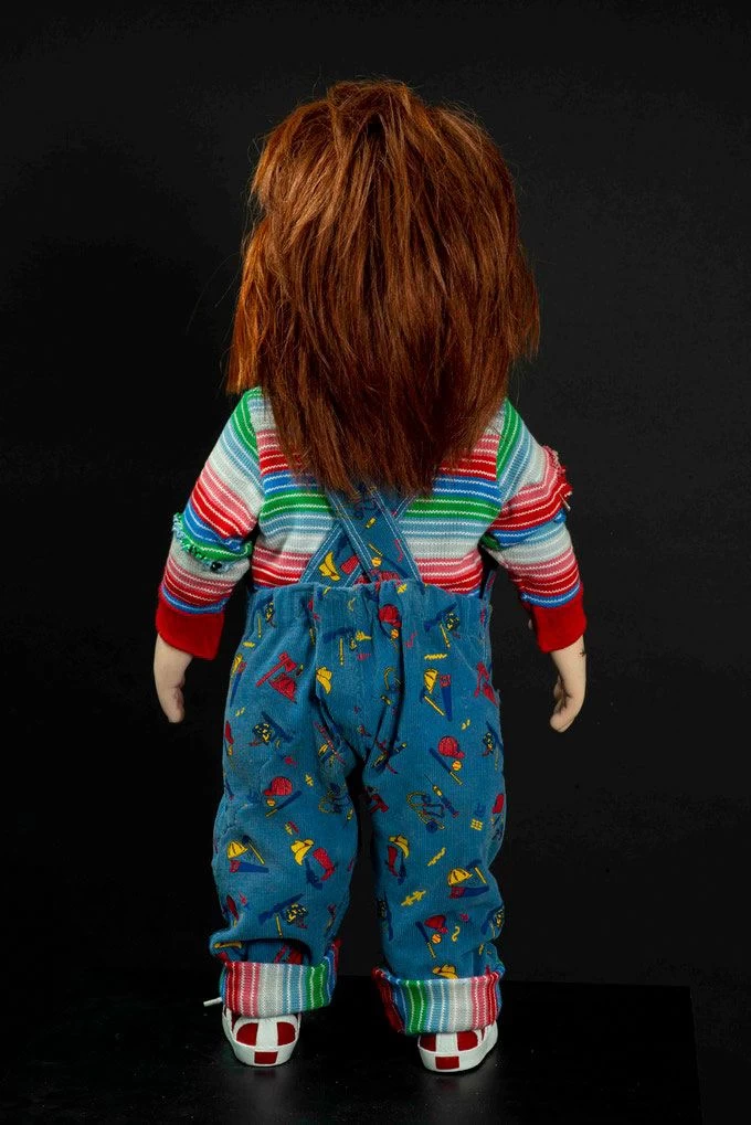 Chuckys Baby Prop Replik 1/1 Chucky Puppe 76 Cm 7 Chuckys Baby Prop Replik 1/1 Chucky Puppe 76 Cm – Bild 6